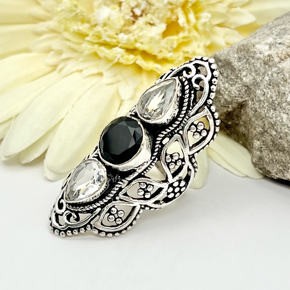 BLACK ONYX/WHITE TOPAZ RING